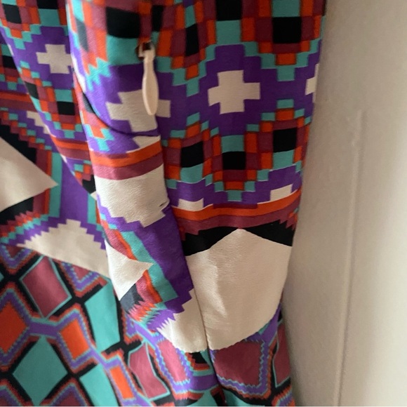 Walter Baker Geometric Patterned Top - Picture 12 of 13